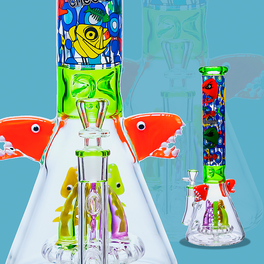 15” COLORFULL, WHIMSICAL SHARK THEMED WATER PIPE - Image 2
